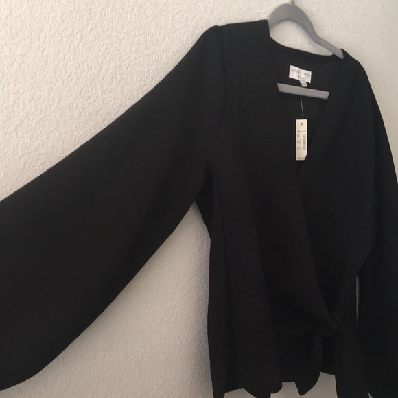 Top - Picture 3 of 3